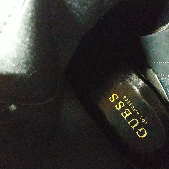 GUESS Size 11 - Picture 5 of 6